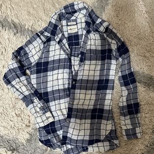 American Eagle women’s flannel